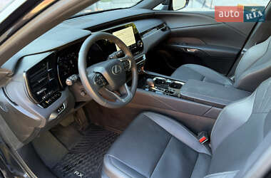 Позашляховик / Кросовер Lexus RX 2024 в 