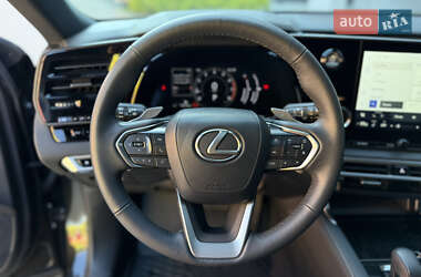 Позашляховик / Кросовер Lexus RX 2024 в 