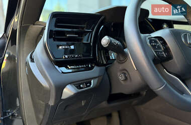 Позашляховик / Кросовер Lexus RX 2024 в 