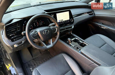 Позашляховик / Кросовер Lexus RX 2024 в 