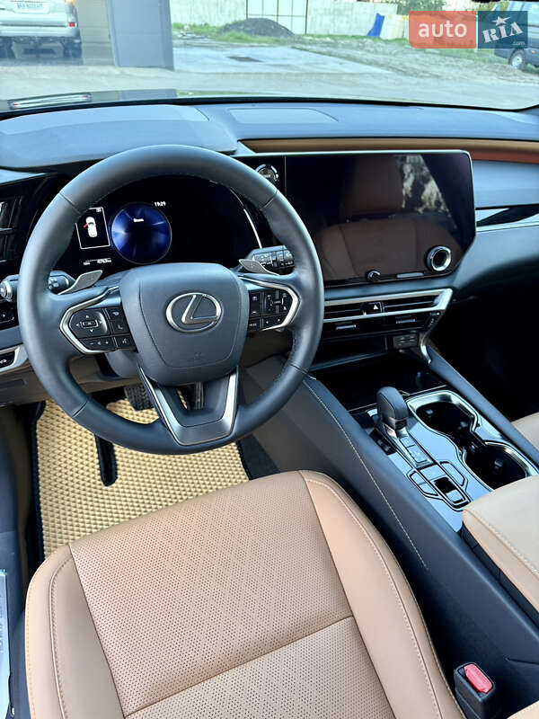 Позашляховик / Кросовер Lexus RX 2024 в Харкові
