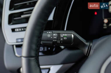 Внедорожник / Кроссовер Lexus RX 2023 в 