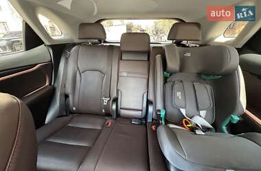 Позашляховик / Кросовер Lexus RX 2022 в 