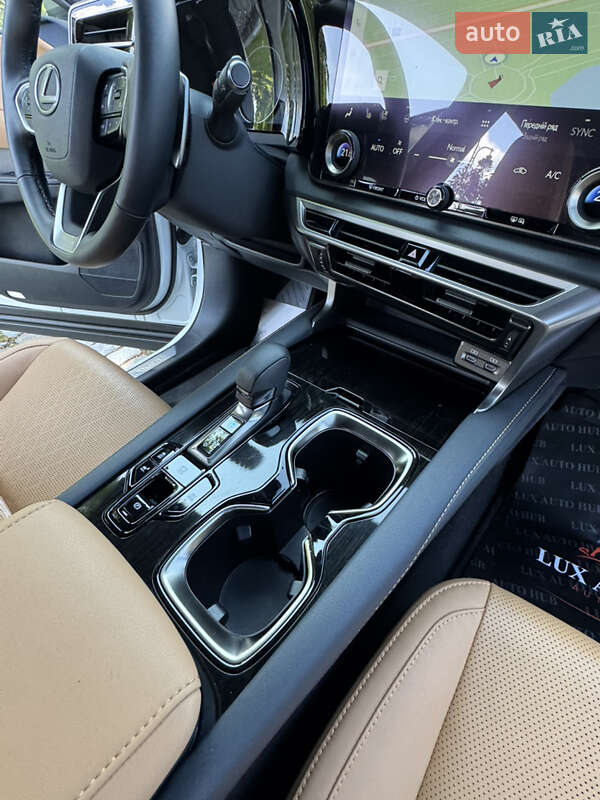 Внедорожник / Кроссовер Lexus RX 2023 в Киеве