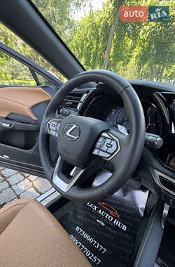 Внедорожник / Кроссовер Lexus RX 2023 в 