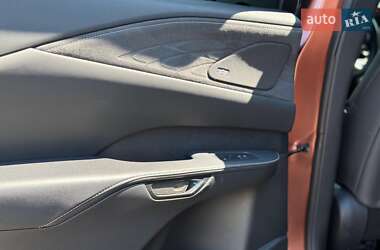 Внедорожник / Кроссовер Lexus RX 2023 в 