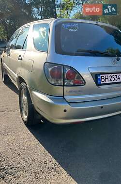 Внедорожник / Кроссовер Lexus RX 2000 в 
