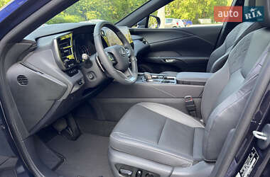 Внедорожник / Кроссовер Lexus RX 2023 в 