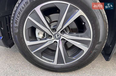 Внедорожник / Кроссовер Lexus RX 2023 в 