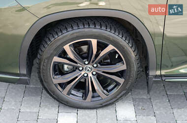 Внедорожник / Кроссовер Lexus RX 2021 в 