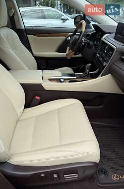 Внедорожник / Кроссовер Lexus RX 2020 в 