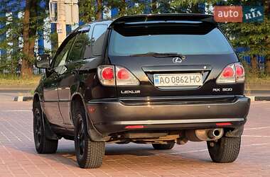 Внедорожник / Кроссовер Lexus RX 2001 в 