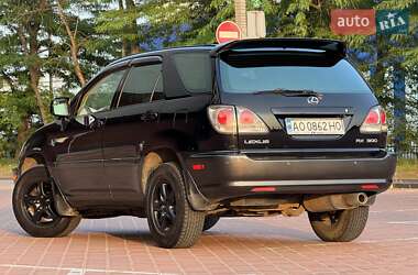 Внедорожник / Кроссовер Lexus RX 2001 в 