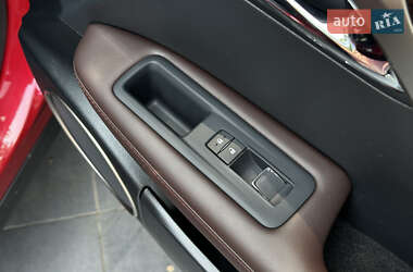 Внедорожник / Кроссовер Lexus RX 2021 в 