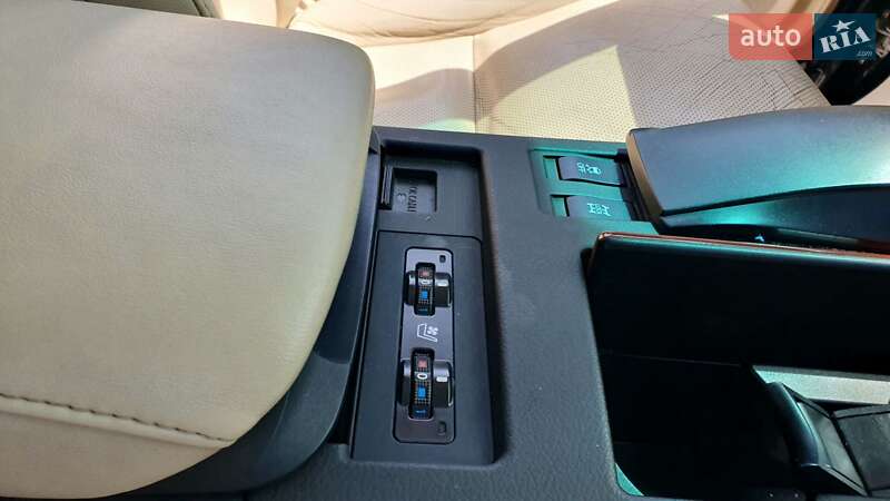 Внедорожник / Кроссовер Lexus RX 2011 в Киеве