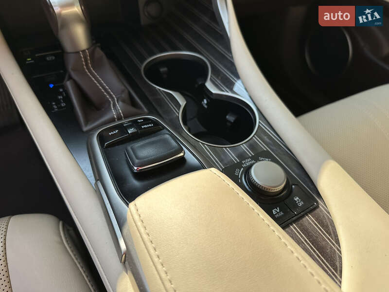 Позашляховик / Кросовер Lexus RX 2019 в Києві