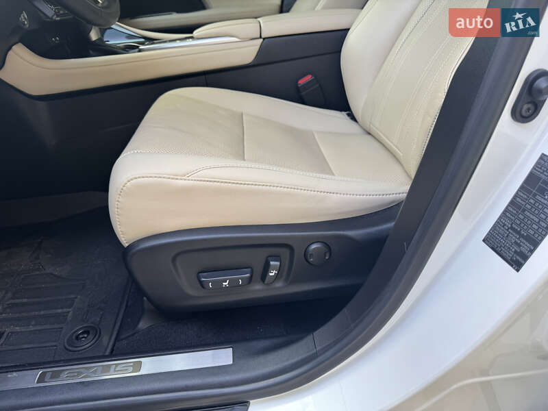Позашляховик / Кросовер Lexus RX 2022 в Києві