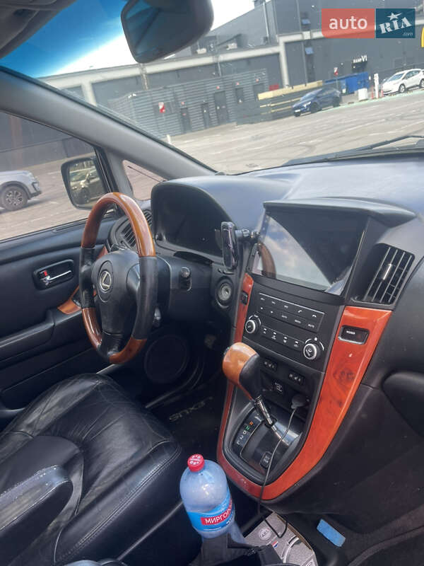 Внедорожник / Кроссовер Lexus RX 2000 в Киеве