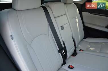Внедорожник / Кроссовер Lexus RX 2021 в 
