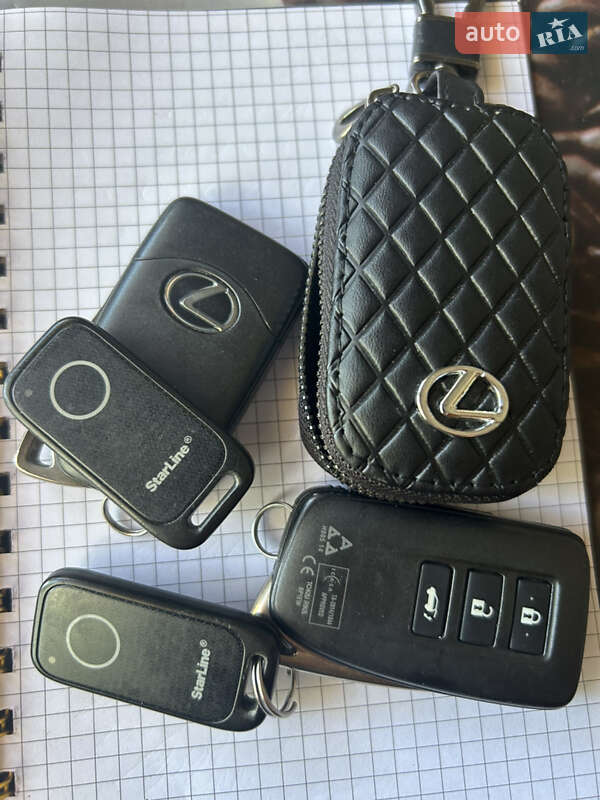 Позашляховик / Кросовер Lexus RX 2016 в Зміїві