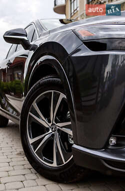 Внедорожник / Кроссовер Lexus RX 2024 в 