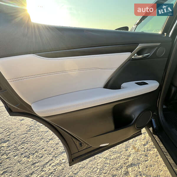 Внедорожник / Кроссовер Lexus RX 2017 в Арцизе