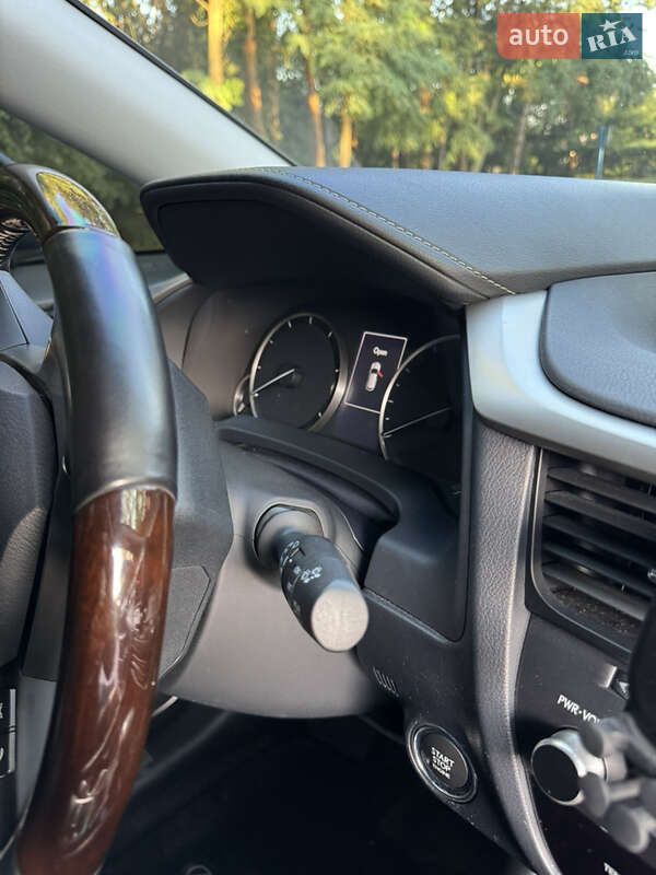 Внедорожник / Кроссовер Lexus RX 2018 в Днепре