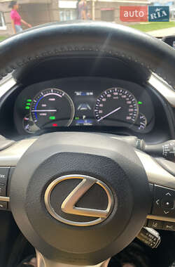 Внедорожник / Кроссовер Lexus RX 2017 в 