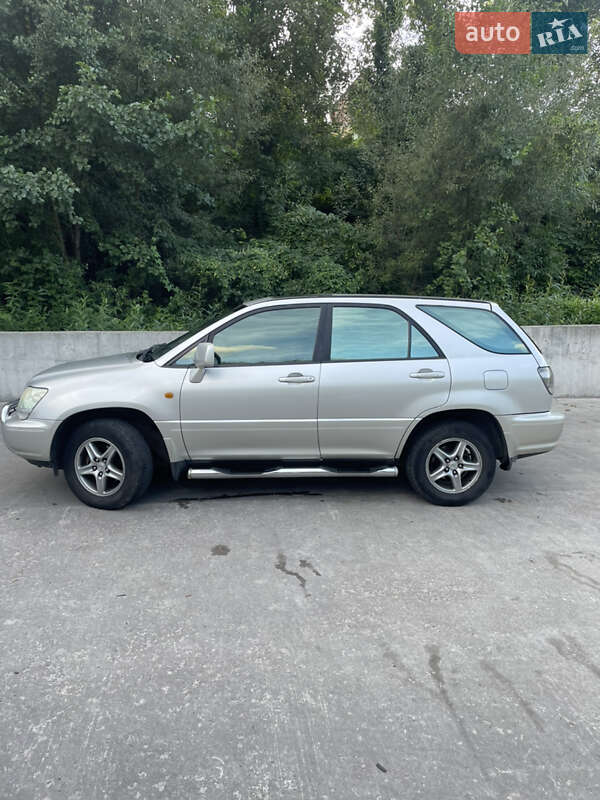 Внедорожник / Кроссовер Lexus RX 2002 в Киеве