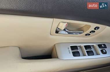Позашляховик / Кросовер Lexus RX 2006 в 