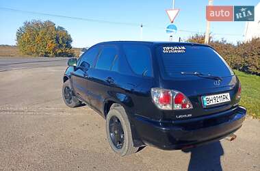 Внедорожник / Кроссовер Lexus RX 2002 в 