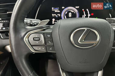 Внедорожник / Кроссовер Lexus RX 2023 в 