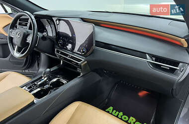Внедорожник / Кроссовер Lexus RX 2023 в 