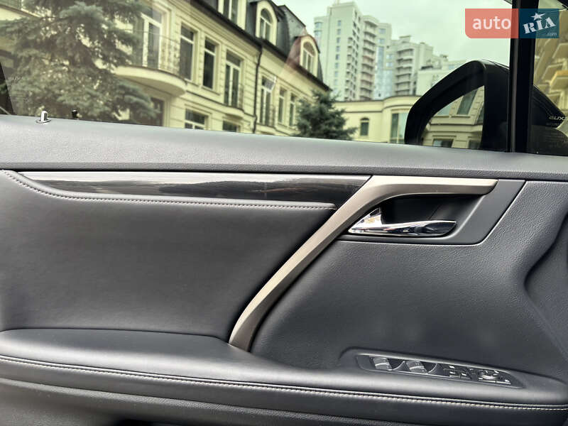 Позашляховик / Кросовер Lexus RX 2018 в Києві