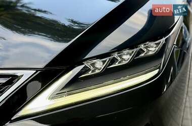 Внедорожник / Кроссовер Lexus RX 2019 в 