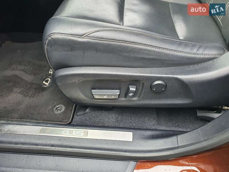 Позашляховик / Кросовер Lexus RX 2017 в Києві фото 18 Позашляховик / Кросовер Lexus RX 2017 в Києві