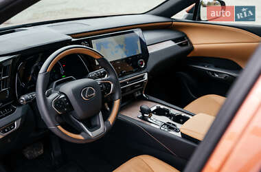 Внедорожник / Кроссовер Lexus RX 2024 в 