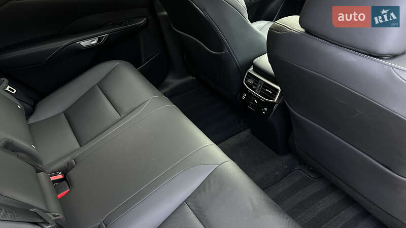 Позашляховик / Кросовер Lexus RX 2024 в Львові