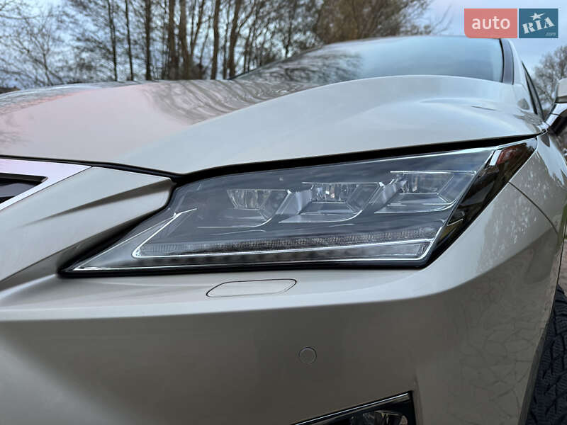 Позашляховик / Кросовер Lexus RX 2016 в Києві