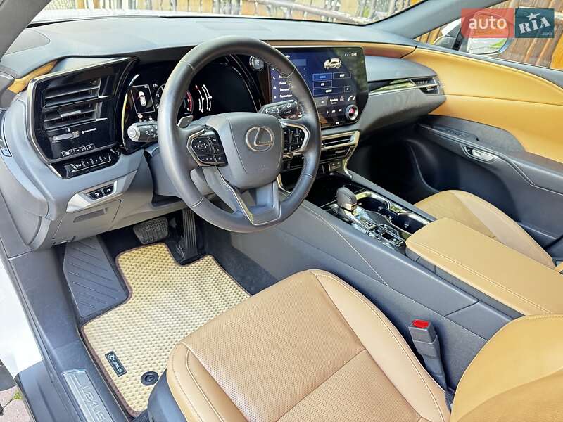 Внедорожник / Кроссовер Lexus RX 2023 в Львове