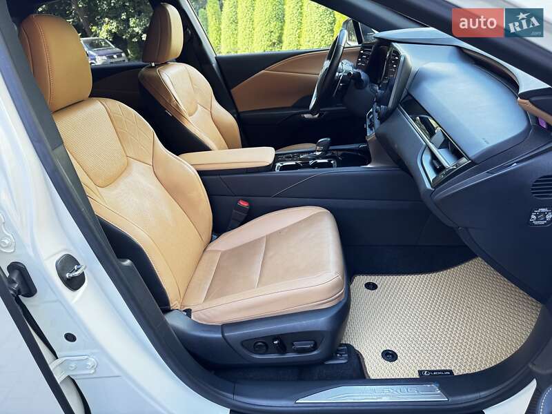 Внедорожник / Кроссовер Lexus RX 2023 в Львове