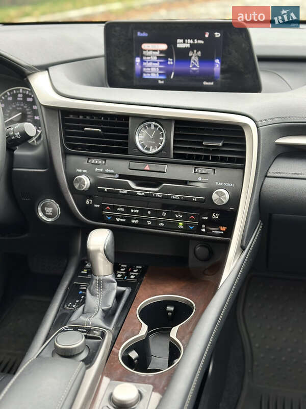 Внедорожник / Кроссовер Lexus RX 2016 в Киеве фото 35 Внедорожник / Кроссовер Lexus RX 2016 в Киеве
