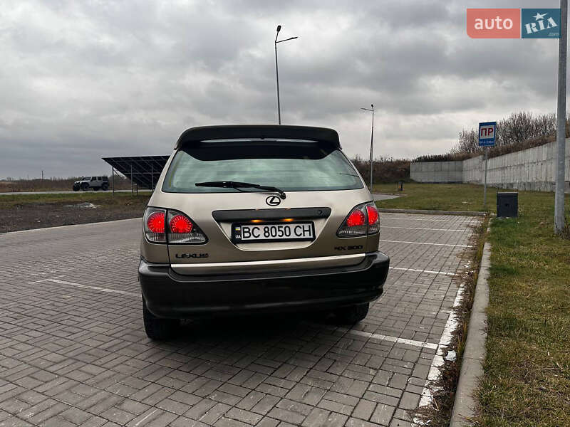 Внедорожник / Кроссовер Lexus RX 2001 в Львове