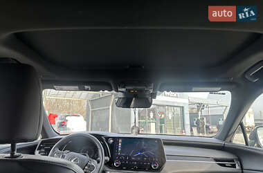 Внедорожник / Кроссовер Lexus RX 2023 в Вишневом