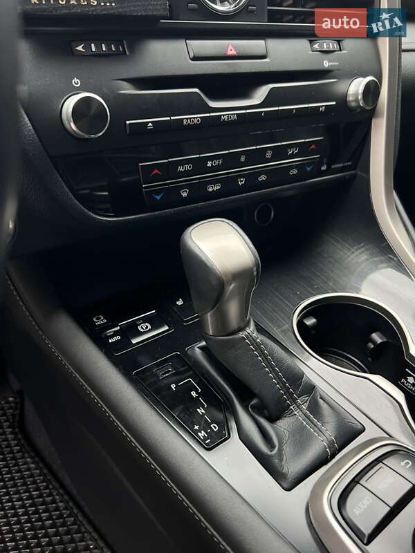 Позашляховик / Кросовер Lexus RX 2017 в Дніпрі