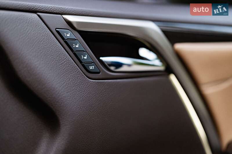 Внедорожник / Кроссовер Lexus RX 2020 в Кривом Роге