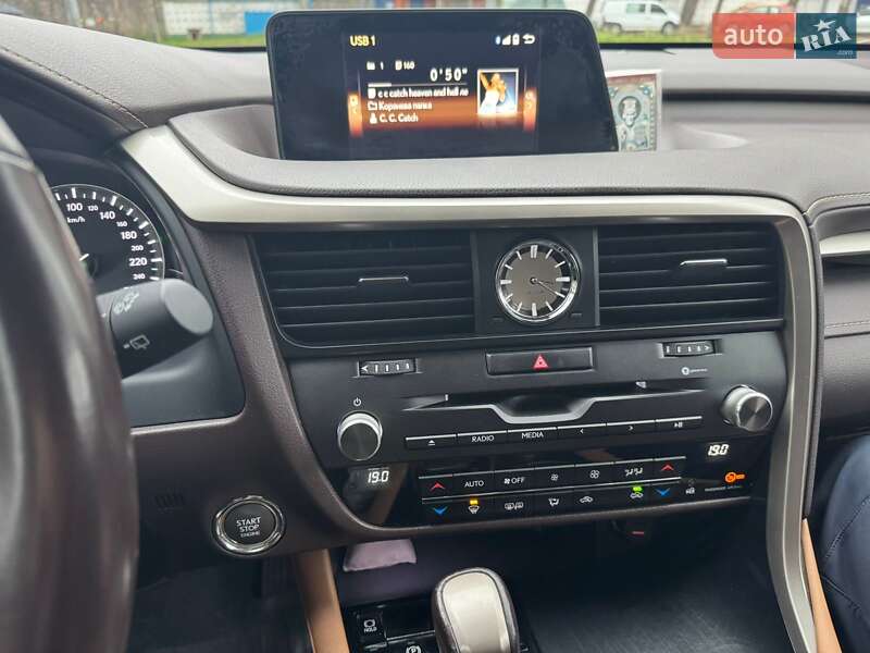Позашляховик / Кросовер Lexus RX 2016 в Києві
