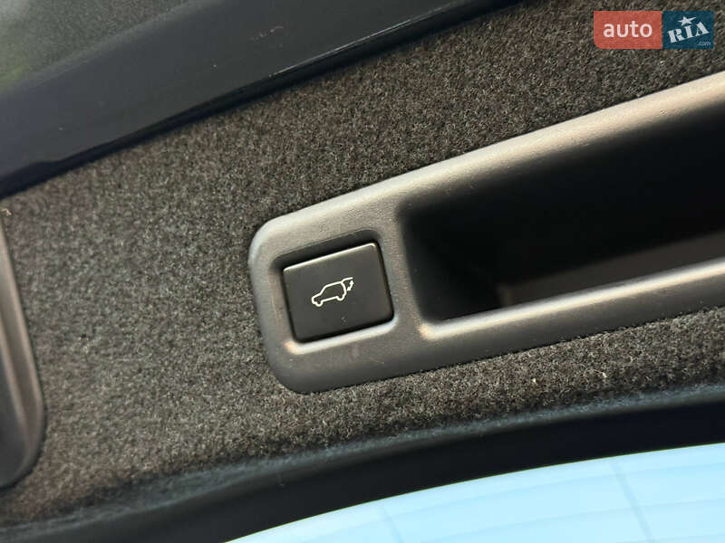 Позашляховик / Кросовер Lexus RX 2017 в Києві