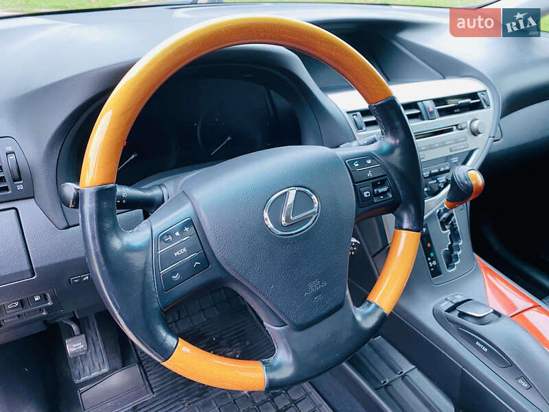 Внедорожник / Кроссовер Lexus RX 2010 в Харькове