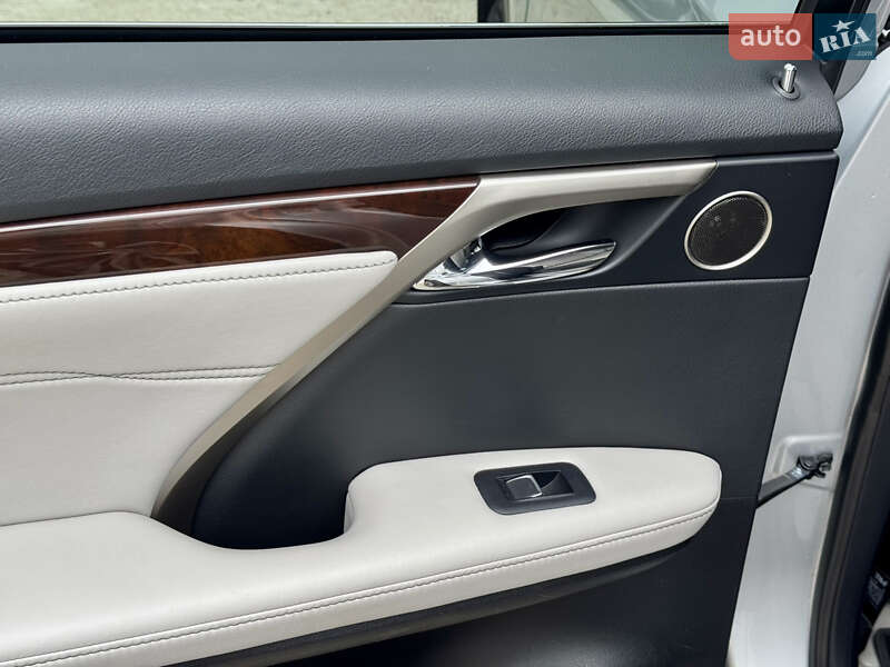 Внедорожник / Кроссовер Lexus RX 2017 в Киеве